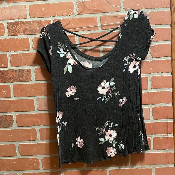Black floral top - Picture 2 of 2